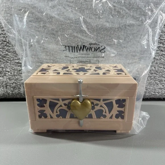 Disney Snow White Popcorn Bucket Goldenlink Regal Exclusive New - Picture 3 of 5